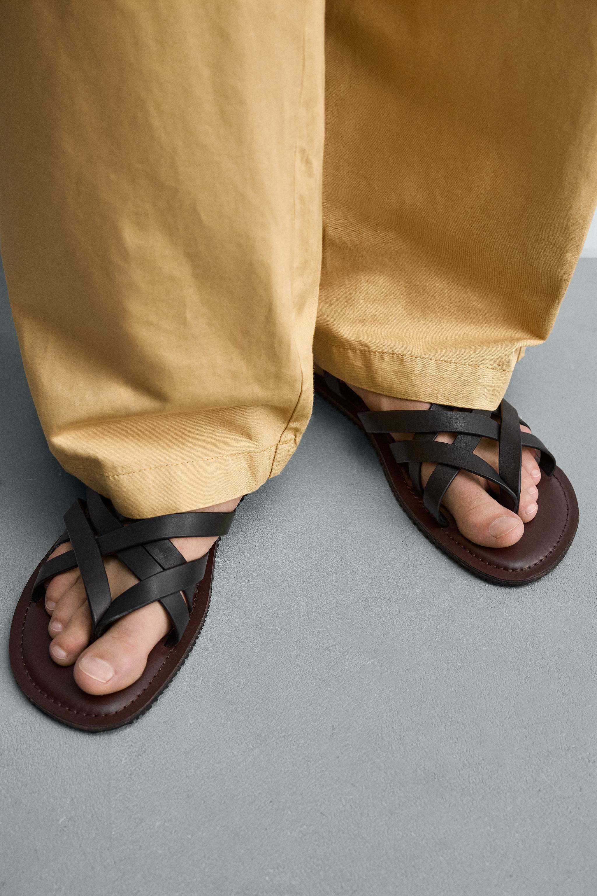 LEATHER STRAPPY SANDALS